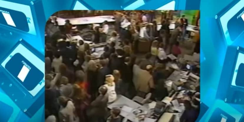 Funcionários da SNC aplaudindo e chorando na despedida (Reprodução: Youtube) Funcionários da SNC aplaudindo e chorando na despedida (Reprodução: Youtube)