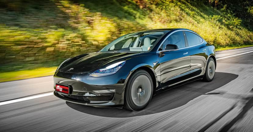 A empresa Tesla é uma grande empresa A empresa Tesla é uma grande empresa