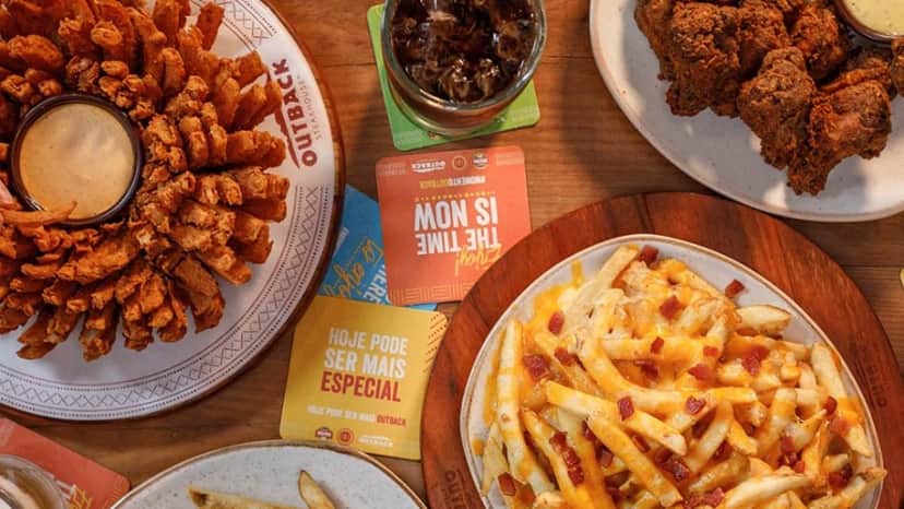 A famosa rede de restaurantes está dando comida de graça para os clientes que usam o cartão de crédito parceiro da empresa - Foto Internet A famosa rede de restaurantes está dando comida de graça para os clientes que usam o cartão de crédito parceiro da empresa - Foto Internet