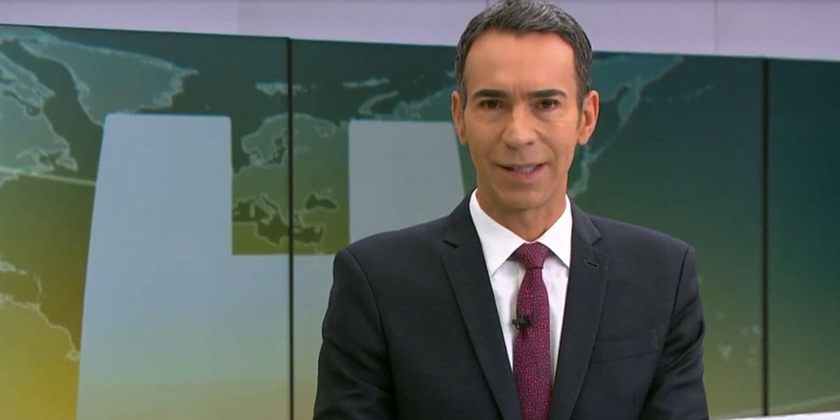 César Tralli no Jornal Hoje (Foto: Reprodução / Globo) César Tralli no Jornal Hoje (Foto: Reprodução / Globo)