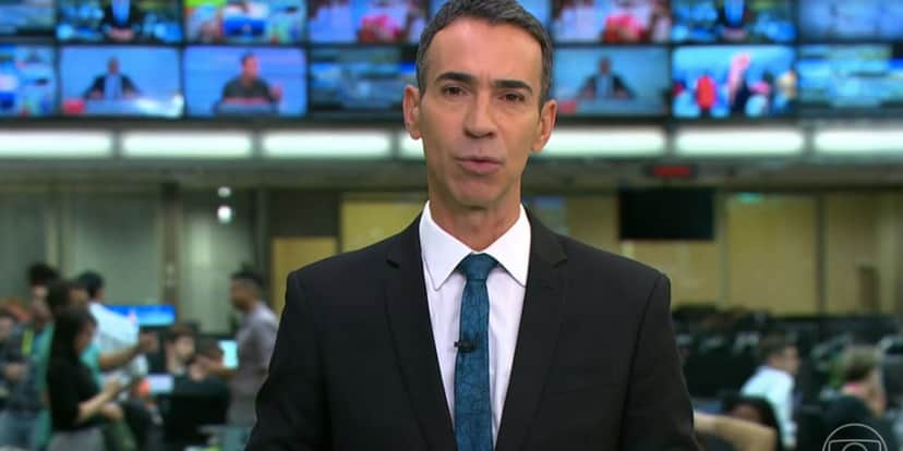 César Tralli no Jornal Hoje (Foto: Reprodução / Globo) César Tralli no Jornal Hoje (Foto: Reprodução / Globo)