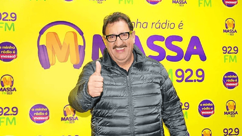 Ratinho na Rádio Massa (Foto: Reprodução/ Internet) Ratinho na Rádio Massa (Foto: Reprodução/ Internet)