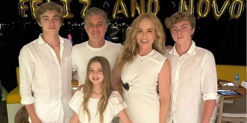 Os apresentadores da Globo, Angélica e Luciano Huck sempre se mostram muito carinhos com os três filhos (Reprodução: Instagram) Os apresentadores da Globo, Angélica e Luciano Huck sempre se mostram muito carinhos com os três filhos (Reprodução: Instagram)