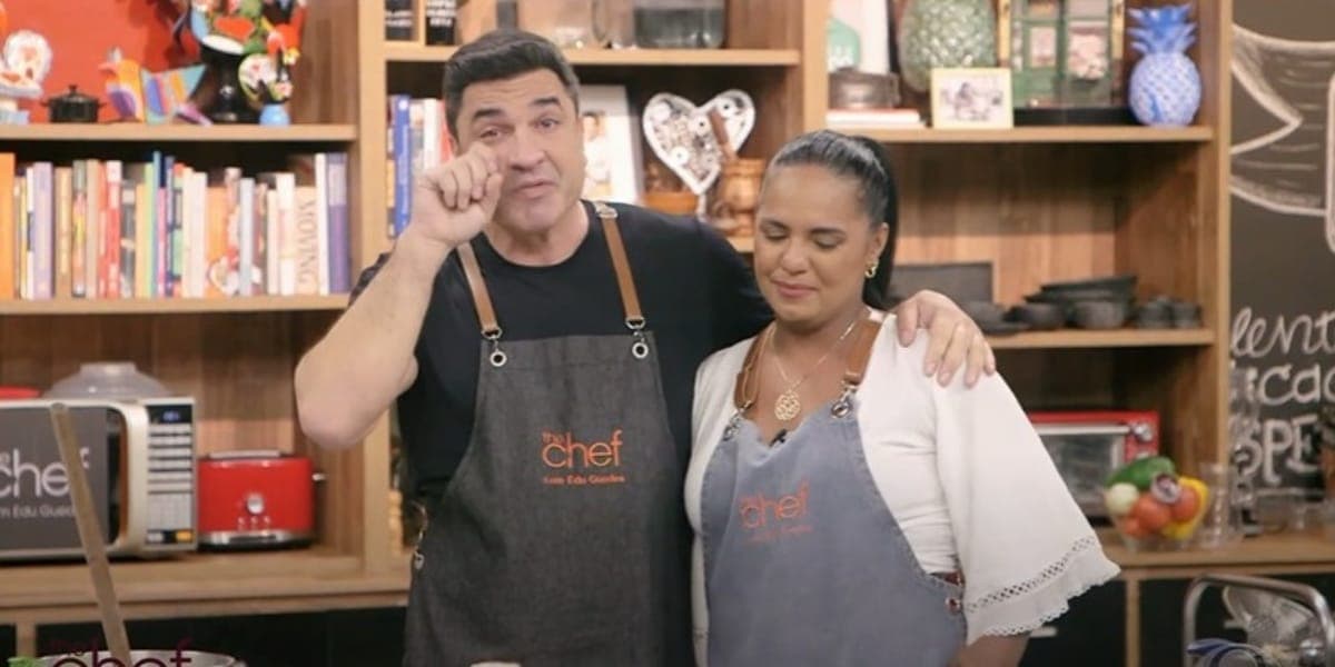 O apresentador se emocionou e agradeceu a todos da Band pela oportunidade (Reprodução: Band) O apresentador se emocionou e agradeceu a todos da Band pela oportunidade (Reprodução: Band)