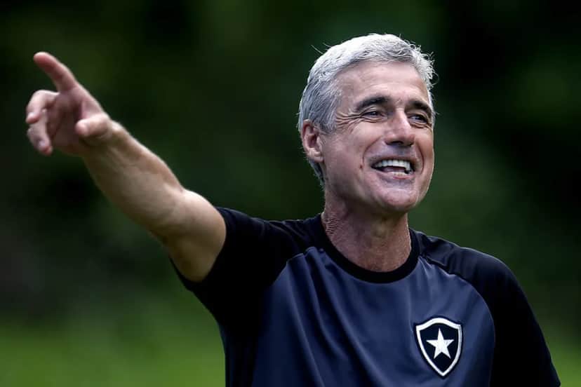 Luís Castro pode sair do clube carioca (Foto: Reprodução/ Internet) Luís Castro pode sair do clube carioca (Foto: Reprodução/ Internet)