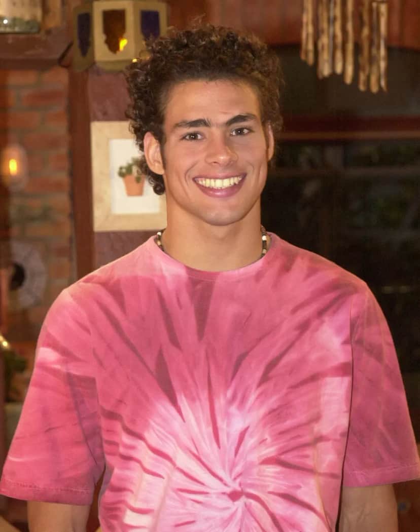 Cauã Reymond como Mau-mau em Malhação, 2002 (Foto: João Miguel Júnior/Globo) Cauã Reymond como Mau-mau em Malhação, 2002 (Foto: João Miguel Júnior/Globo)