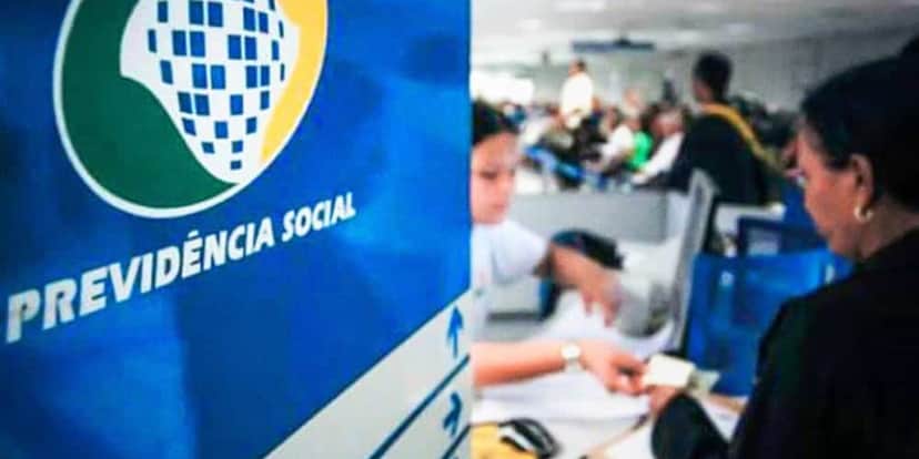 Mais de 1 milhão de brasileiros aguardam na fila do INSS (Imagem Reprodução Internet) Mais de 1 milhão de brasileiros aguardam na fila do INSS (Imagem Reprodução Internet)