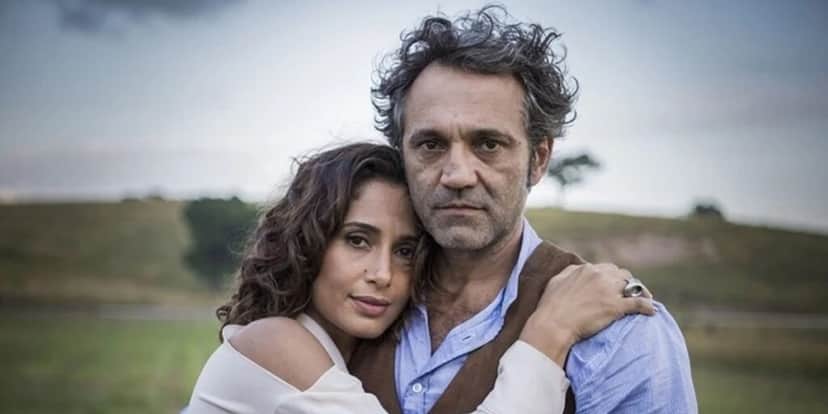 Camila Pitanga e Domingos Montagner atuaram juntos na novela Velho Chico, em 2016. O ator não pôde concluir as gravações (Foto: Divulgação / TV Globo) Camila Pitanga e Domingos Montagner atuaram juntos na novela Velho Chico, em 2016. O ator não pôde concluir as gravações (Foto: Divulgação / TV Globo)