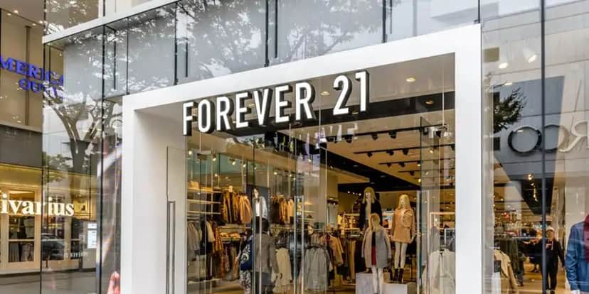 Forever 21 chegou ao Brasil em 2014 e gerou um grande alvoroço dos consumidores (Reprodução: Internet) Forever 21 chegou ao Brasil em 2014 e gerou um grande alvoroço dos consumidores (Reprodução: Internet)