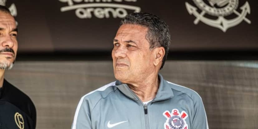 Luxemburgo está na corda bamba no Corinthians (Reprodução: Instagram) Luxemburgo está na corda bamba no Corinthians (Reprodução: Instagram)