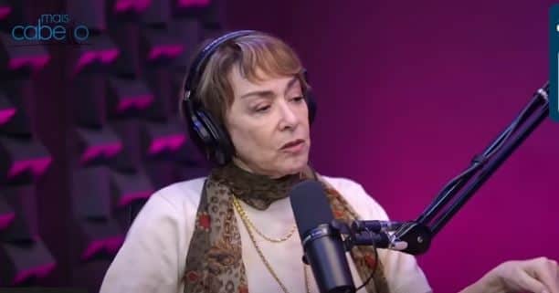 Atriz Nívea Maria no PodCast Papagaio Falante - Foto YouTube Atriz Nívea Maria no PodCast Papagaio Falante - Foto YouTube