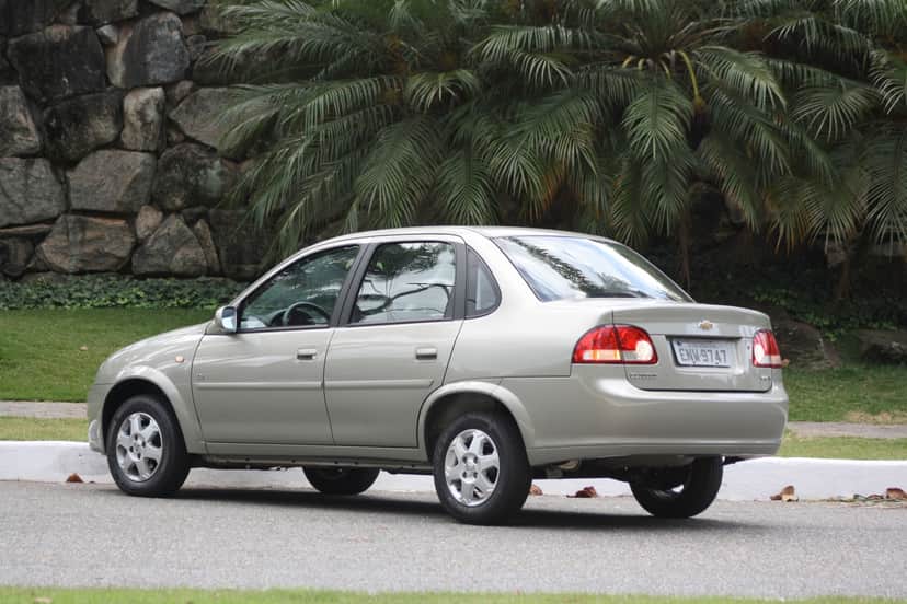 Classic Corsa Sedan - Foto Internet Classic Corsa Sedan - Foto Internet