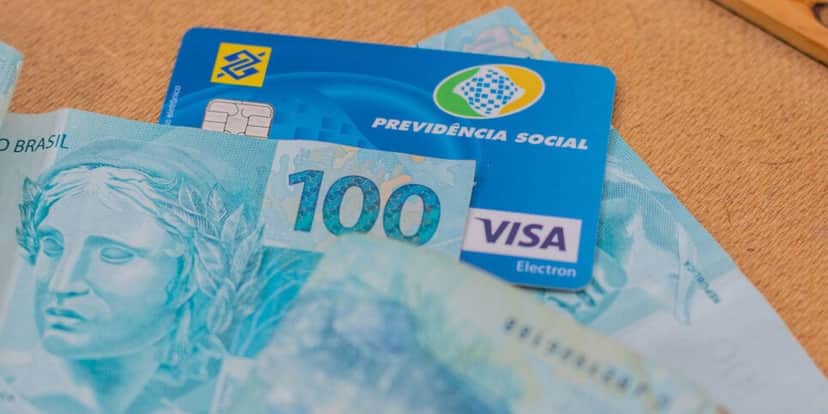Grupo de brasileiros que se enquadram no RGPS terão aumento no valor do benefício - Foto Internet Grupo de brasileiros que se enquadram no RGPS terão aumento no valor do benefício - Foto Internet