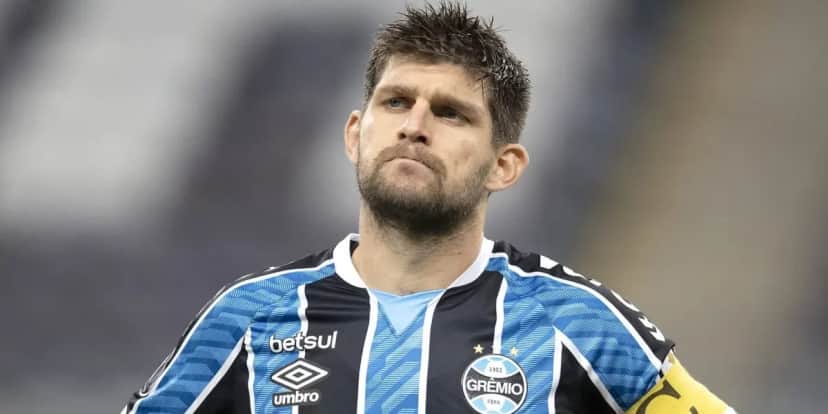 Walter Kannemann recebeu proposta para deixar o Grêmio (Foto: Reprodução/ Internet) Walter Kannemann recebeu proposta para deixar o Grêmio (Foto: Reprodução/ Internet)