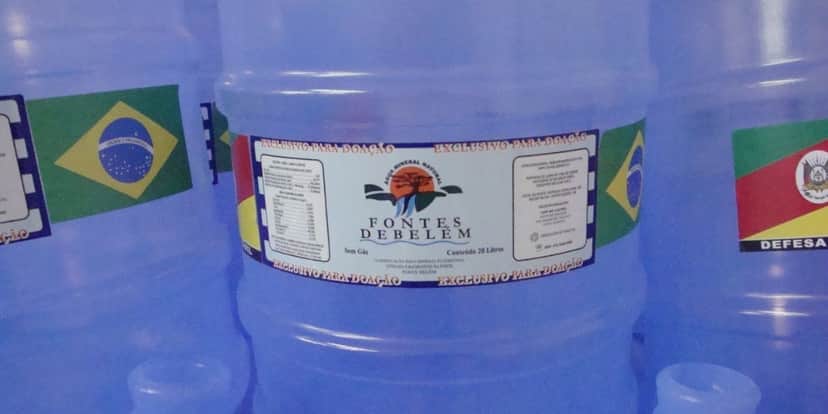 A água mineral Fontes de Belém teve que ser retirada das prateleiras, um de seus lotes (Reprodução: Internet) A água mineral Fontes de Belém teve que ser retirada das prateleiras, um de seus lotes (Reprodução: Internet)