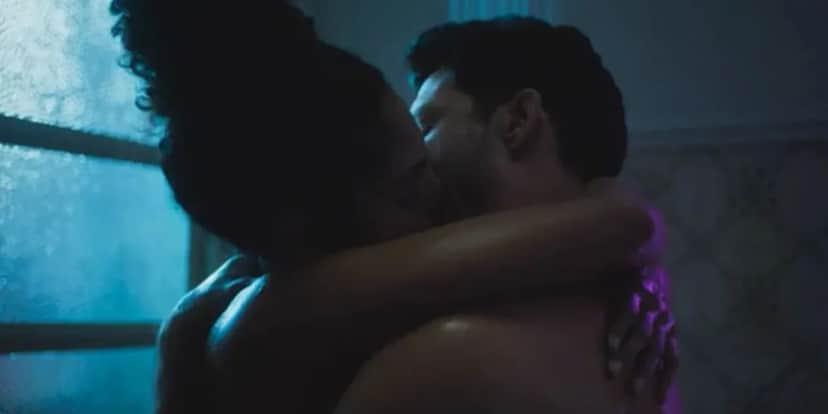 Aline (Bárbara Reis) e Caio (Cauã Reymond têm noite de sexo selvagem em "Terra e Paixão" (Foto: Reprodução/TV Globo) Aline (Bárbara Reis) e Caio (Cauã Reymond têm noite de sexo selvagem em "Terra e Paixão" (Foto: Reprodução/TV Globo)