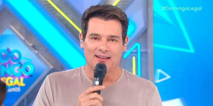 Celso Portiolli no comando do Domingo Legal (Reprodução: SBT) Celso Portiolli no comando do Domingo Legal (Reprodução: SBT)