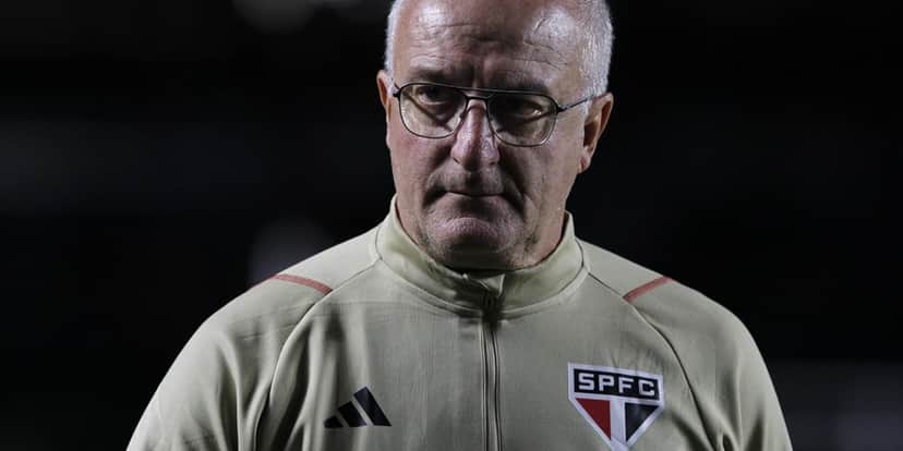 "Fechar agora": Casares crava facada nas costas do Corinthians para assinar a melhor contratação do São Paulo - Foto | Reprodução: Internet "Fechar agora": Casares crava facada nas costas do Corinthians para assinar a melhor contratação do São Paulo - Foto | Reprodução: Internet