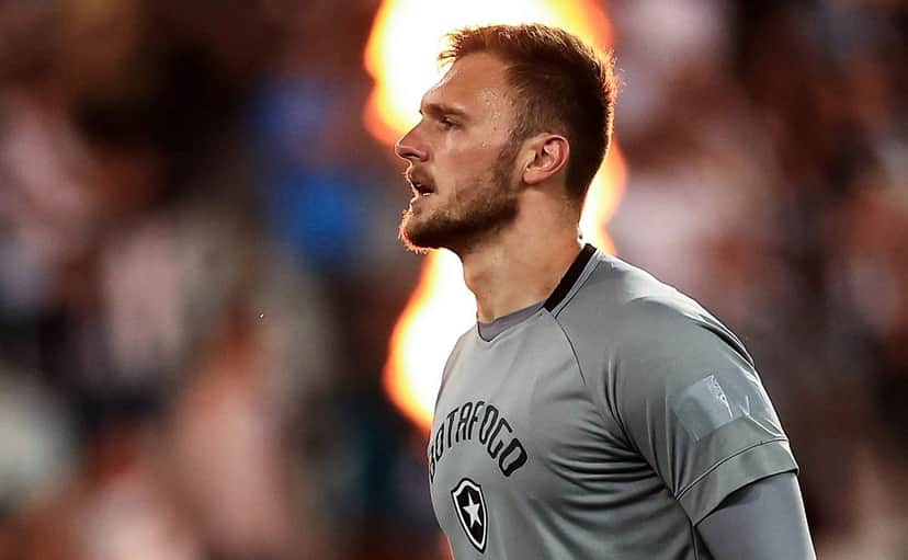 Goleiro do clube carioca já está próximo de assinar com gringa - Foto: Reprodução/Internet Goleiro do clube carioca já está próximo de assinar com gringa - Foto: Reprodução/Internet