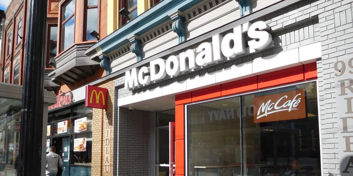 McDonald's do Canadá era considerado o pior do mundo da franquia (Reprodução: Internet) McDonald's do Canadá era considerado o pior do mundo da franquia (Reprodução: Internet)