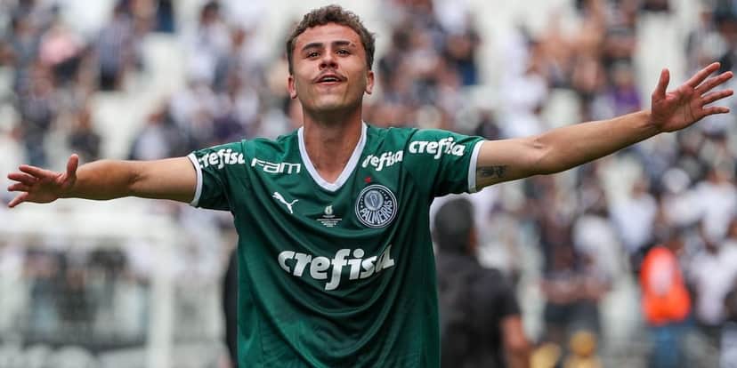 O meio-campista deve assinar um contrato de empréstimo com o Norwich (Reprodução: Internet) O meio-campista deve assinar um contrato de empréstimo com o Norwich (Reprodução: Internet)