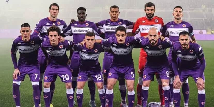 O time da Fiorentina chegou a final em 2023 (Reprodução: Internet) O time da Fiorentina chegou a final em 2023 (Reprodução: Internet)