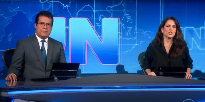 André Trigueiro e Ana Luiza Guimarães no Jornal Nacional (Foto: Reprodução / Globo) André Trigueiro e Ana Luiza Guimarães no Jornal Nacional (Foto: Reprodução / Globo)