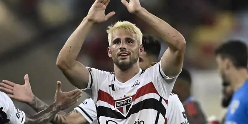 Calleri (Foto: Esporte News Mundo) Calleri (Foto: Esporte News Mundo)