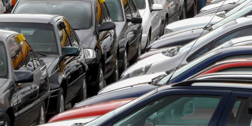 Lista de carros populares no precinho (Imagem Reprodução Internet) Lista de carros populares no precinho (Imagem Reprodução Internet)