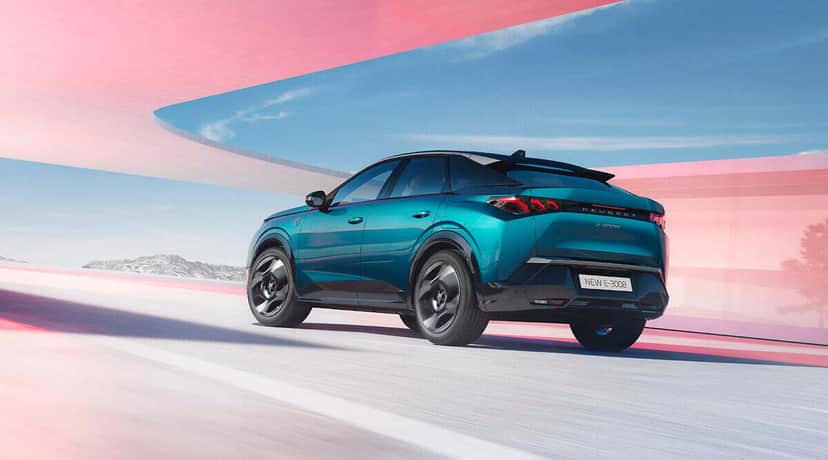 O novo Peugeot e-3008 já teve as suas primeiras imagens lançadas ao mundo - Foto Peugeot O novo Peugeot e-3008 já teve as suas primeiras imagens lançadas ao mundo - Foto Peugeot