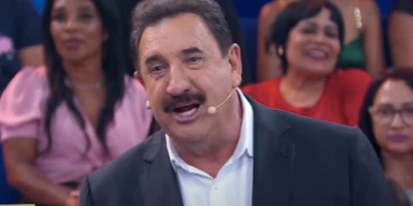 Ratinho em seu programa (Foto: Reprodução / SBT) Ratinho em seu programa (Foto: Reprodução / SBT)