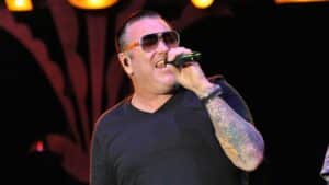Steve Harwell, ex-vocalista do Smash Mouth, morre aos 56 anos - Foto Internet Steve Harwell, ex-vocalista do Smash Mouth, morre aos 56 anos - Foto Internet