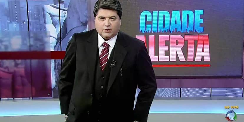 Datena apresentou o Cidade Alerta na Record (Foto: Reprodução/ Internet) Datena apresentou o Cidade Alerta na Record (Foto: Reprodução/ Internet)