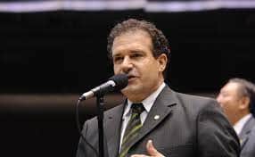 http://tvfoco.uai.com.br/wp-content/uploads/2015/05/Daniela-Mercury.jpg http://tvfoco.uai.com.br/wp-content/uploads/2015/05/Daniela-Mercury.jpg
