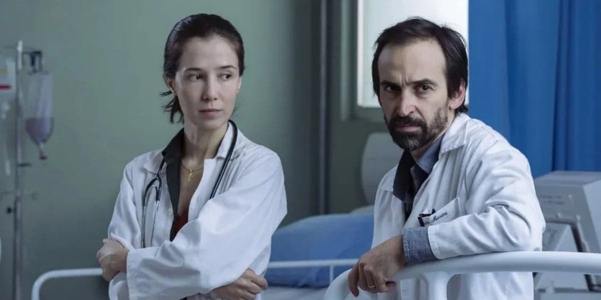 Marjorie Estiano e Julio Andrade em "Sob Pressão" (Foto: Victor Pollak/TV Globo) Marjorie Estiano e Julio Andrade em "Sob Pressão" (Foto: Victor Pollak/TV Globo)