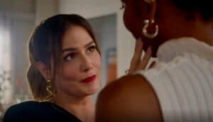 Deborah Secco contracena com Késia na novela (Foto: Reprodução / Globo) Deborah Secco contracena com Késia na novela (Foto: Reprodução / Globo)