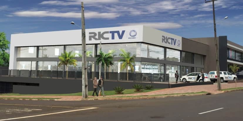 Emissora é rival da Globo no Paraná (Foto: Reprodução/RIC) Emissora é rival da Globo no Paraná (Foto: Reprodução/RIC)