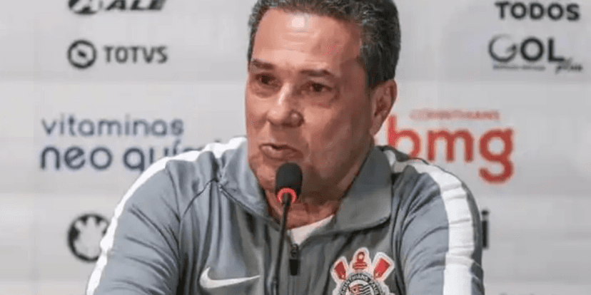 Luxemburgo no Corinthians (Foto: AGIF) Luxemburgo no Corinthians (Foto: AGIF)