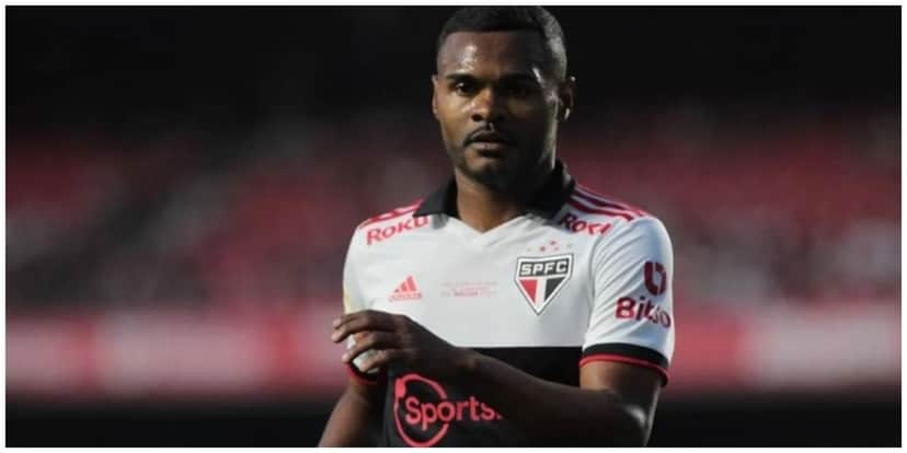 Nikão jogador do São Paulo - (Foto: Reprodução / Internet) Nikão jogador do São Paulo - (Foto: Reprodução / Internet)