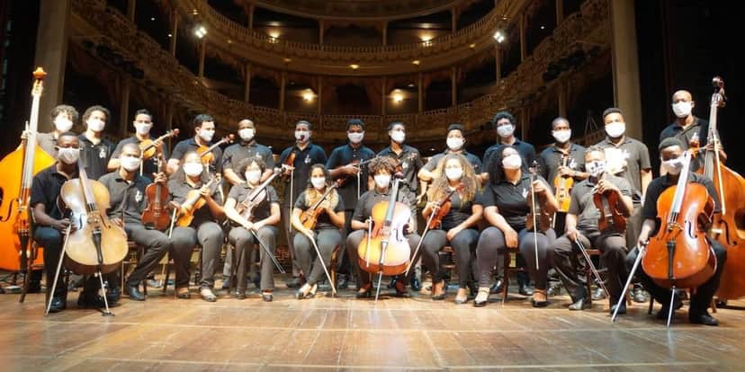 Orquestra foi fundada em 1995 e ajuda no desenvolvimento social dos jovens de Niterói (Reprodução: Internet) Orquestra foi fundada em 1995 e ajuda no desenvolvimento social dos jovens de Niterói (Reprodução: Internet)
