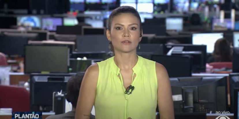 Thaís Dias entrou com um plantão e cortou Edu Guedes (Reprodução: Band) Thaís Dias entrou com um plantão e cortou Edu Guedes (Reprodução: Band)