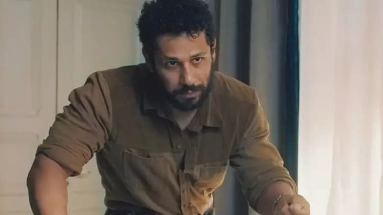 Ramiro em Terra e Paixão (Reprodução/Internet) Ramiro em Terra e Paixão (Reprodução/Internet)