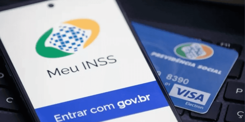Aplicativo e cartão do INSS (Foto: Reprodução, DOL) Aplicativo e cartão do INSS (Foto: Reprodução, DOL)