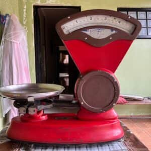 Balança Filizola Vermelha Antiga de 50kg - Foto Internet Balança Filizola Vermelha Antiga de 50kg - Foto Internet