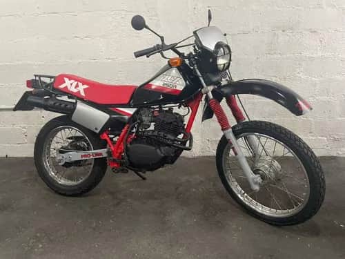 Honda XLX 250 (Reprodução/Internet) Honda XLX 250 (Reprodução/Internet)
