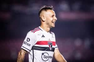 Rafinha no São Paulo - Foto Internet Rafinha no São Paulo - Foto Internet