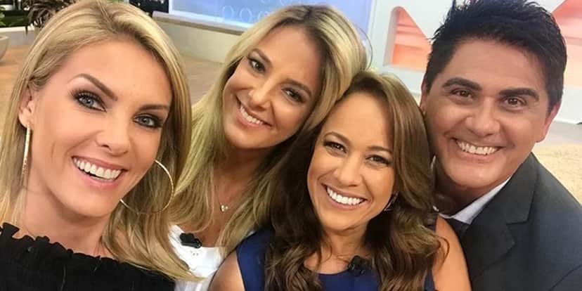 Ana Hickmann, Ticiane Pinheiro, Renata Alves e César Filho no "Hoje em Dia" (Foto: Reprodução/Record) Ana Hickmann, Ticiane Pinheiro, Renata Alves e César Filho no "Hoje em Dia" (Foto: Reprodução/Record)