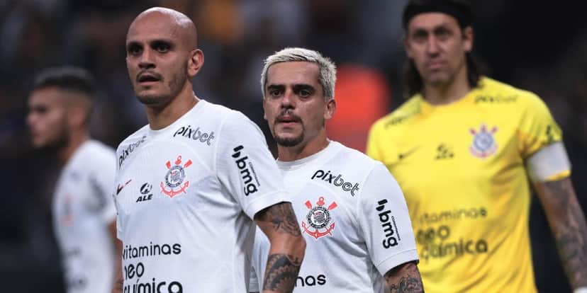 Fagner e Fábio Santos - (Foto: Internet) Fagner e Fábio Santos - (Foto: Internet)