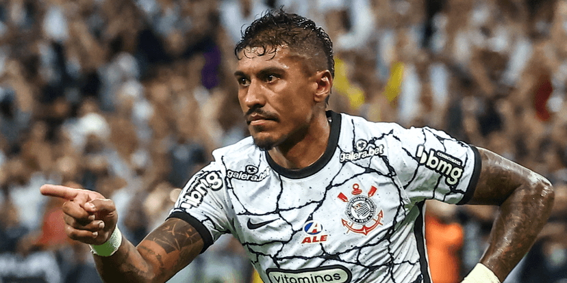 Paulinho é o meio-campista do Corinthians (Foto: Marcello Zambrana/AGIF) Paulinho é o meio-campista do Corinthians (Foto: Marcello Zambrana/AGIF)