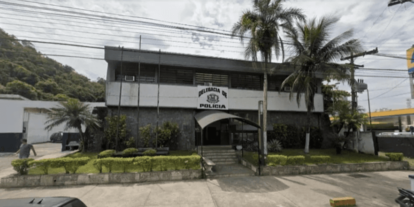 Delegacia de Polícia no Guarujá (Reprodução/Internet) Delegacia de Polícia no Guarujá (Reprodução/Internet)